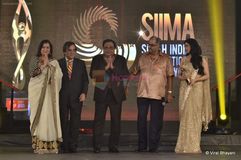 Sridevi, Boney Kapoor at SIIMA Awards Red carpet at Dubai World Trade Centre on 22nd June 2012