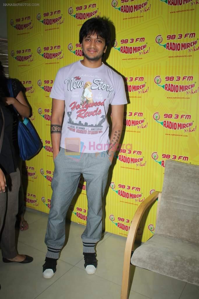 Ritesh Deshmukh on the sets of Radio Mirchi to promote Kya Super Kool Hain Hum in Lower parel, Mumbai on 25th June 2012