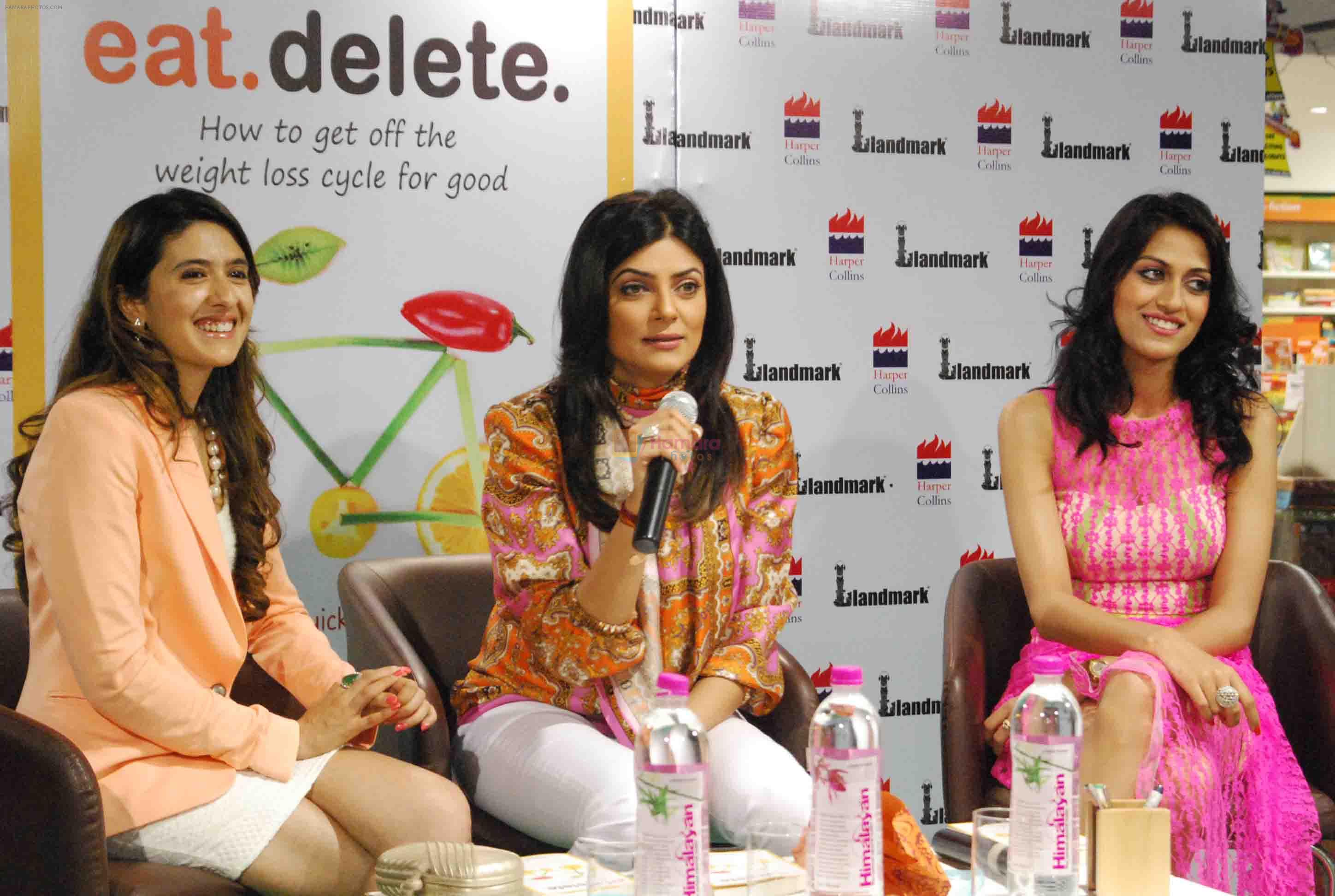 Sushmita sen,Himangini Singh Yadu unveils pooja makhija's book Eat Delete in Delhi on 26th June 2012