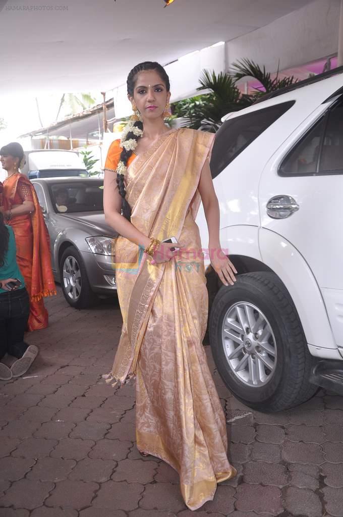 Nishka Lulla at Esha Deol's wedding in Iskcon Temple on 29th June 2012