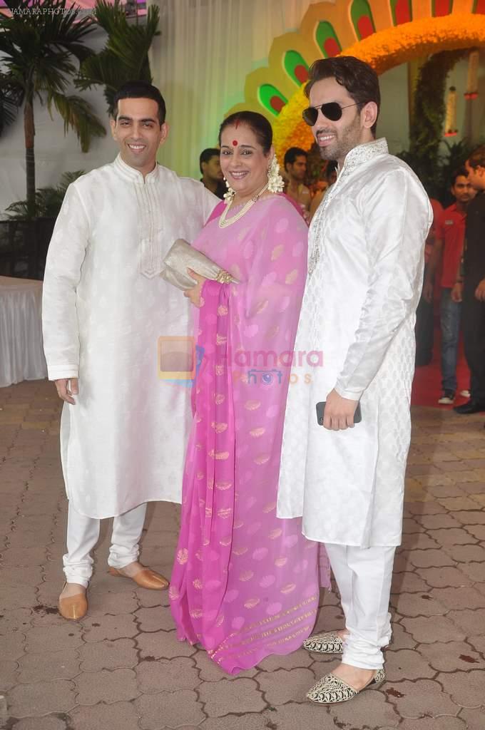Luv Sinha, Kush Sinha, poonam Sinha at Esha Deol's wedding in Iskcon Temple on 29th June 2012