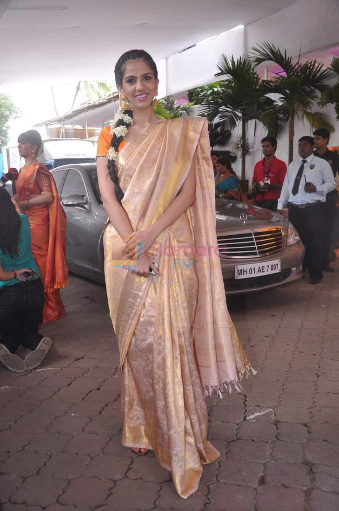 Nishka Lulla at Esha Deol's wedding in Iskcon Temple on 29th June 2012