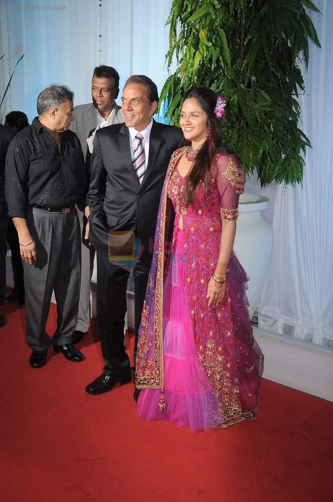 Dharmendra, Ahana Deol at Esha Deol's wedding reception in five-star hotel,Mumbai on 30th June 2012