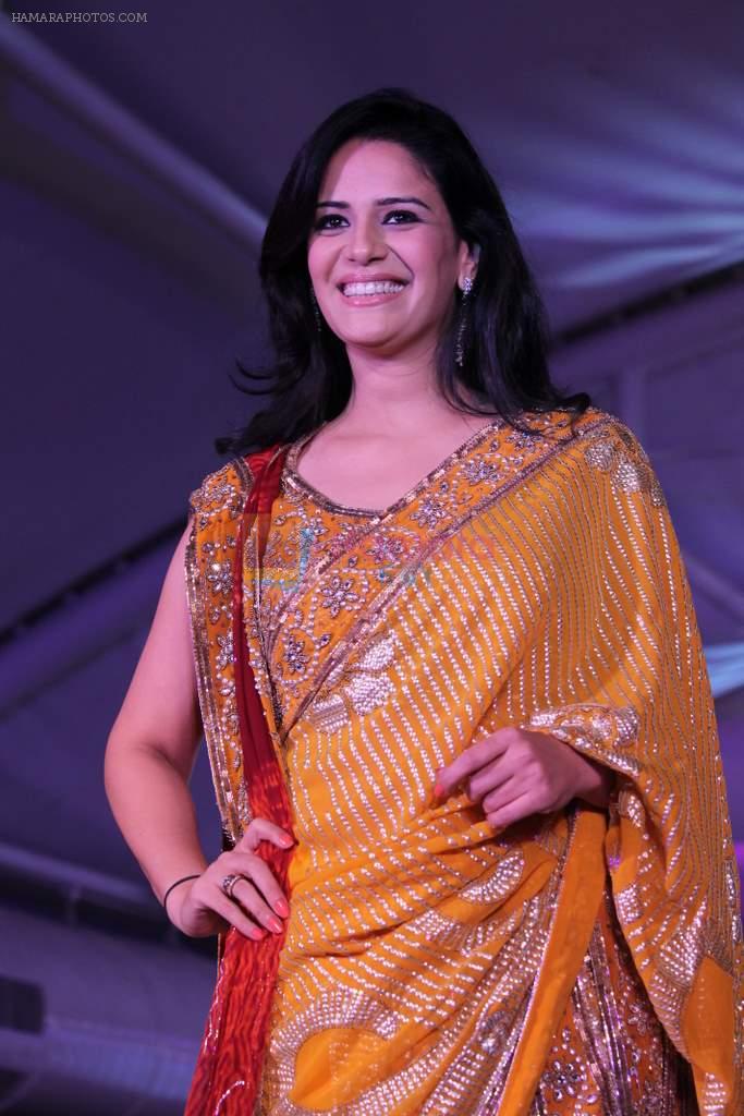 Mona Singh at Pidilite presents Manish Malhotra, Shaina NC show for CPAA in Mumbai on 1st July 2012