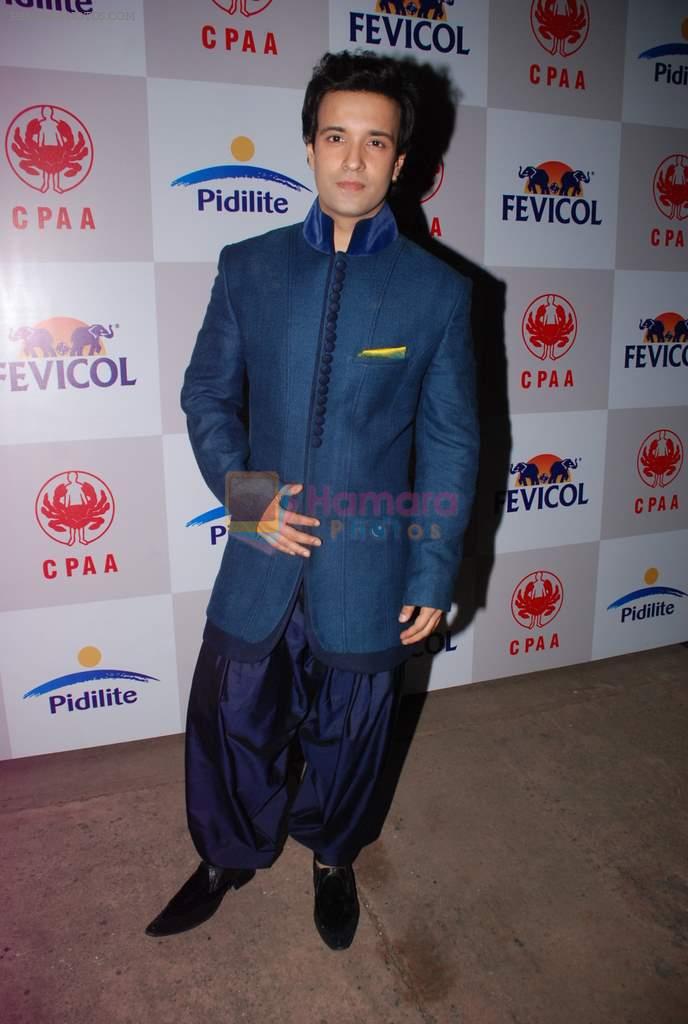 Aamir Ali at Pidilite presents Manish Malhotra, Shaina NC show for CPAA in Mumbai on 1st July 2012