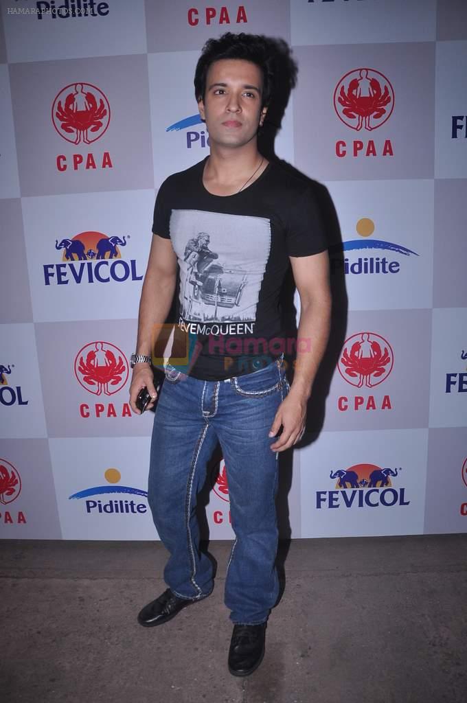 Aamir Ali at Pidilite presents Manish Malhotra, Shaina NC show for CPAA in Mumbai on 1st July 2012