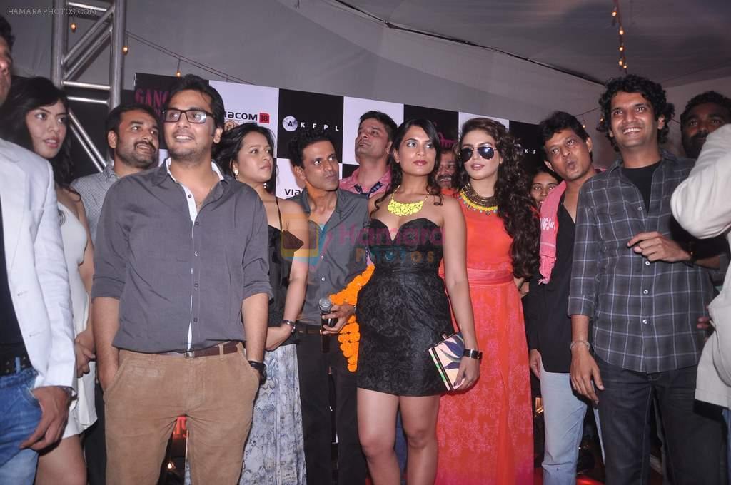 Reema Sen, Manoj Bajpayee, Anurag Kashyap, Richa Chadda, Huma Qureshi at Gangs of Wasseypur success bash in Escobar, Mumbai on 5th July 2012