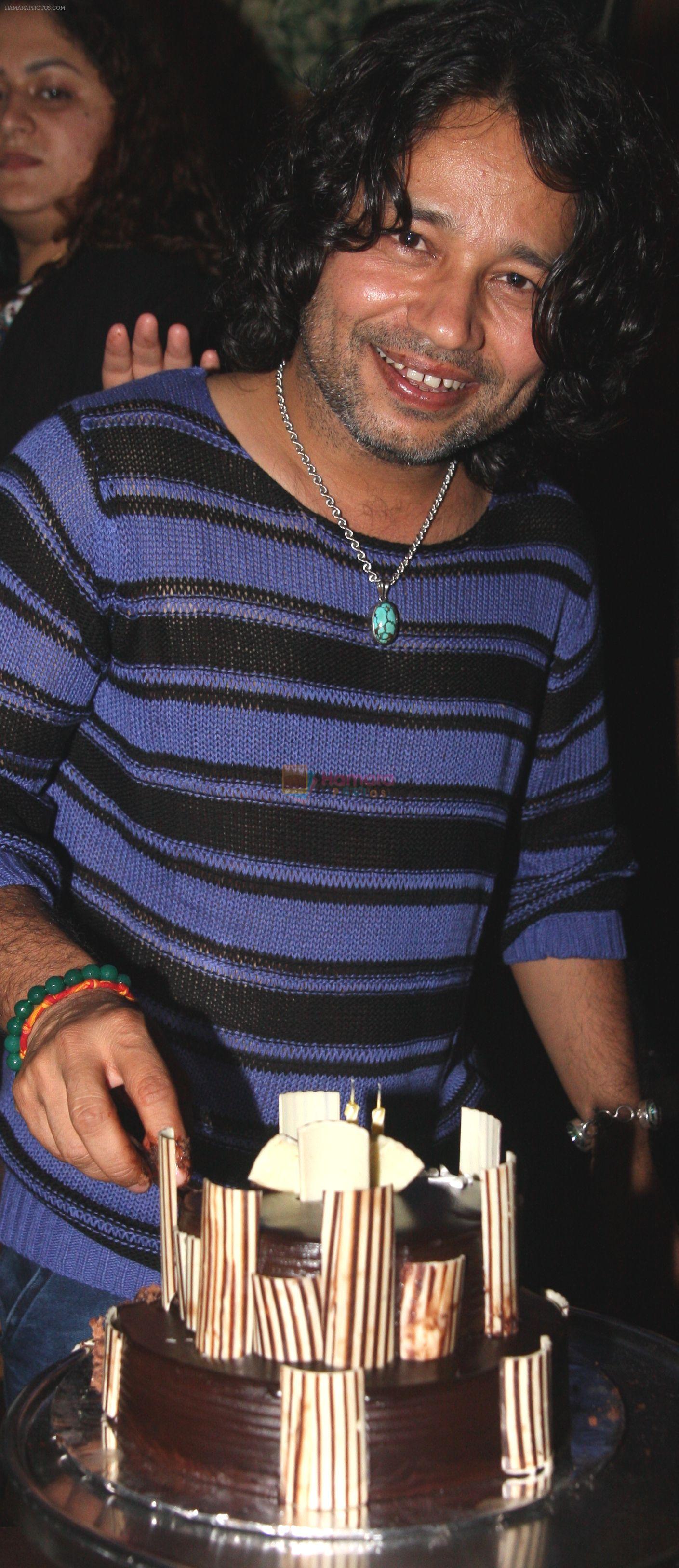 kailash kher at Kailash Kher's Birthday Party in Masala Mantar, Mumbai on 9th July 2012