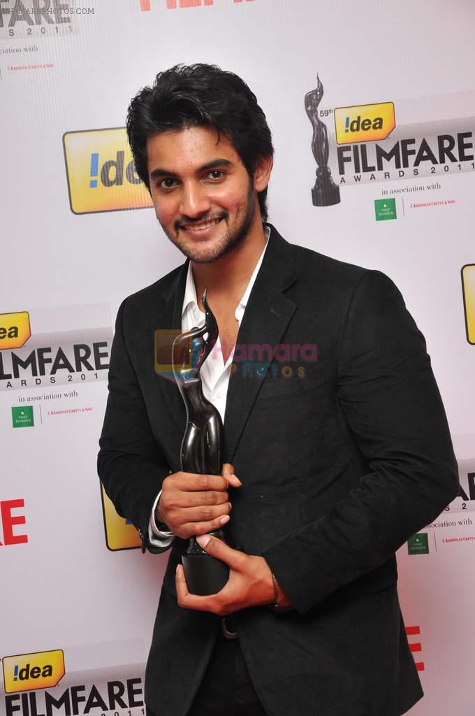 Aadi received The Best Debut Actor (Critics) Award for the Film_ Prema Kavali_ at the _59th !dea Filmfare Awards 2011_