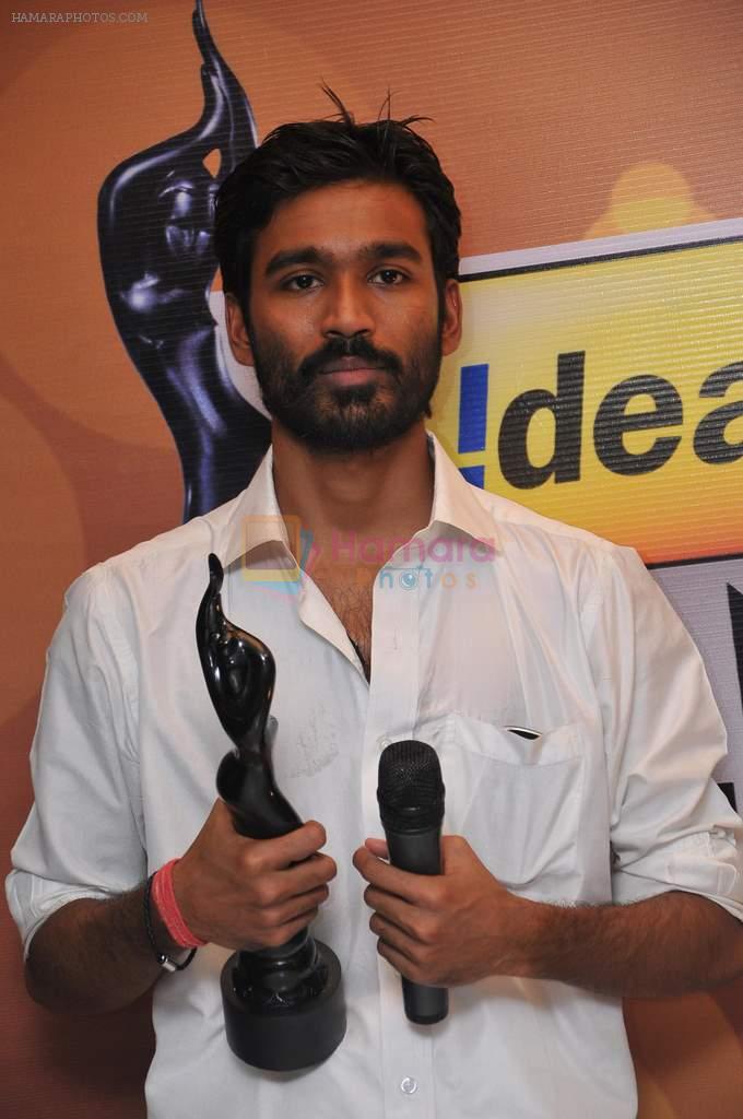 Dhanush received  the Best Actor Award Male for the Movie _Aadukalam_, at the _59th !dea Filmfare Awards 2011_