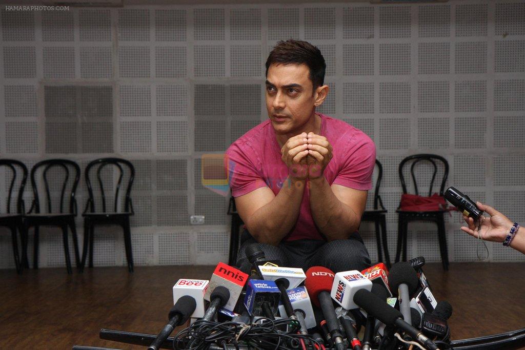 Aamir Khan at SMJ press conference in Yashraj Studio on 11th July 2012