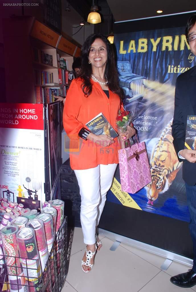 Shobha De at Labyrinth book launch in Crossword, Mumbai on 12th July 2012