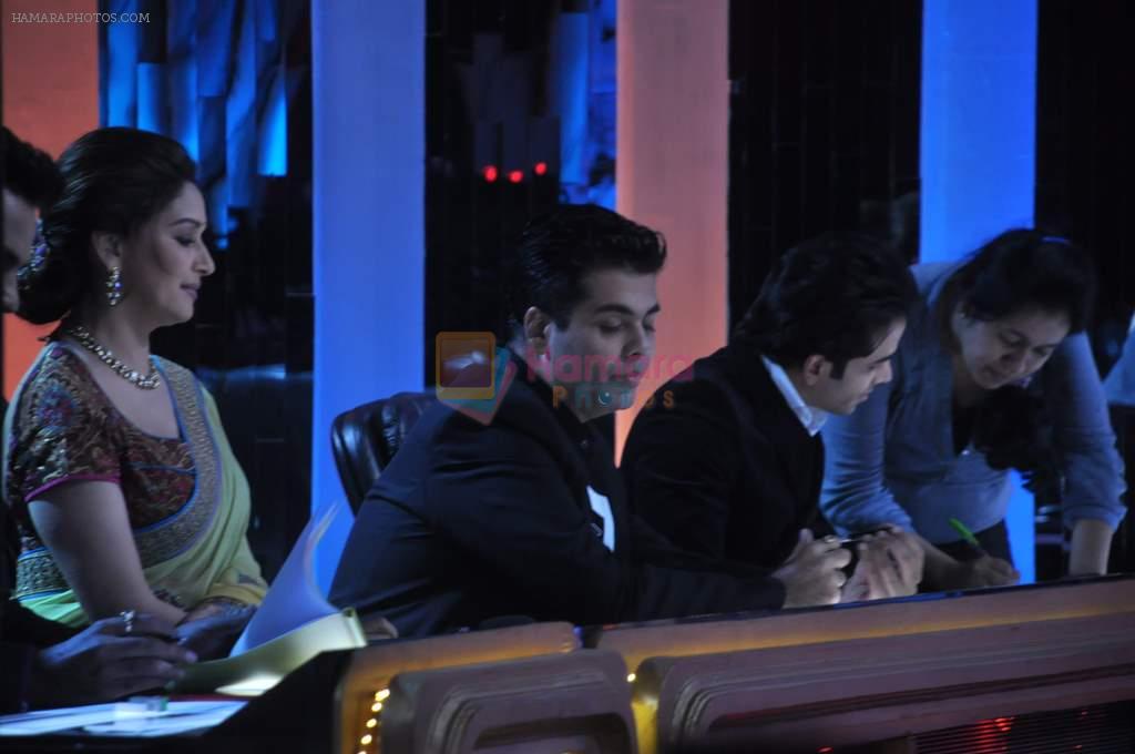 Madhuri Dixit, Karan Johar on the sets of Jhalak Dikhhla Jaa in Filmistan on 18th July 2012