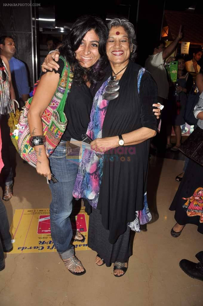 Dolly Thakore, Niharika Khan at The Dark Knight Rises premiere in PVR, Mumbai on 18th July 2012