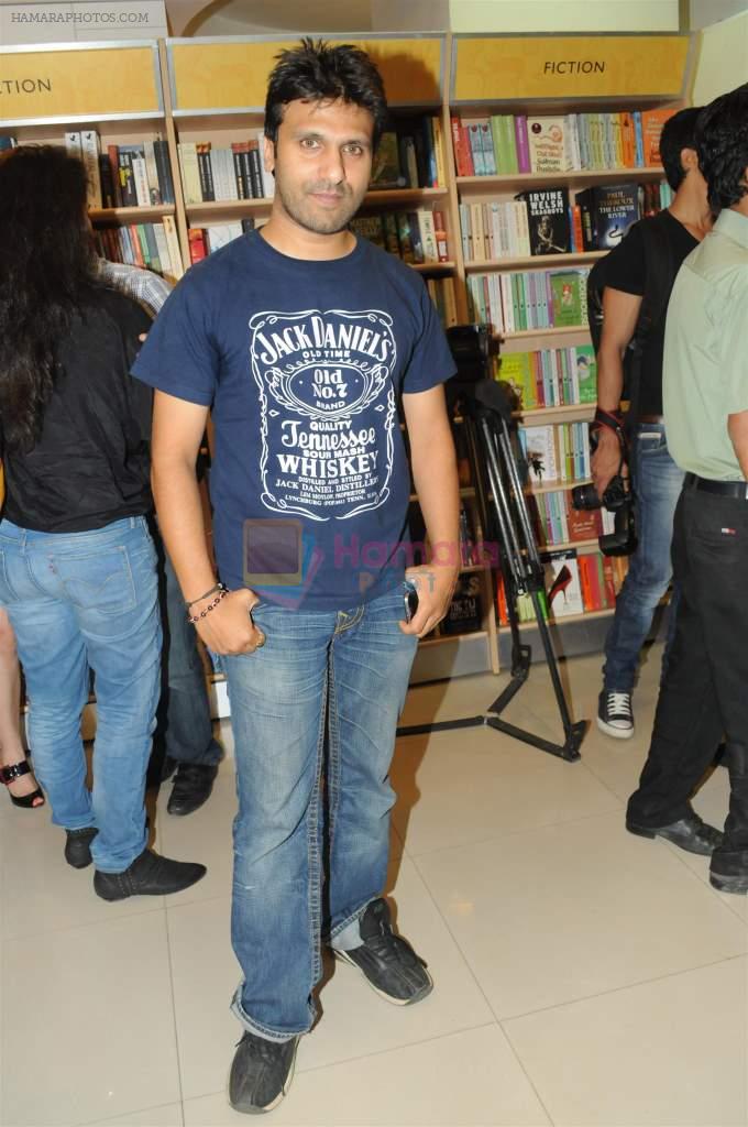 shaun at Rajeev Paul's book launch in Mumbai on 19th July 2012