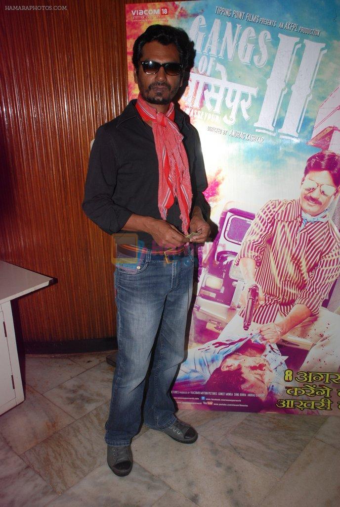 Nawazuddin Siddiqui with Cast of Gangs Of Wasseypur 2 watches DDLJ in Maratha Mandir, Mumbai on 23rd July 2012