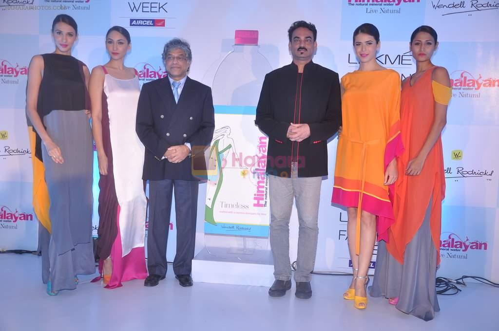 Wendell Rodericks, Sucheta Sharma, Alecia Raut at the launch of Lakme Timeless collection  in Taj Land's End on 24th July 2012
