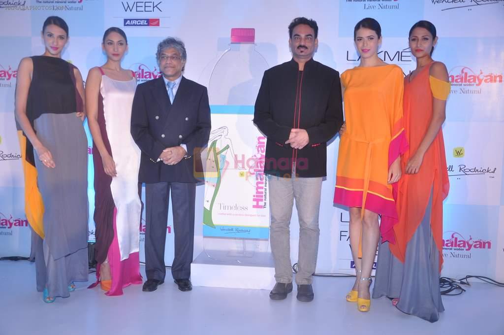 Wendell Rodericks, Sucheta Sharma, Alecia Raut at the launch of Lakme Timeless collection  in Taj Land's End on 24th July 2012