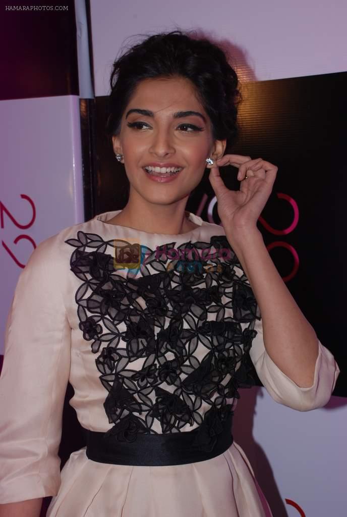 Sonam Kapoor at Ave 29 Event Gallery Opening in Hughes Road on 27th July 2012