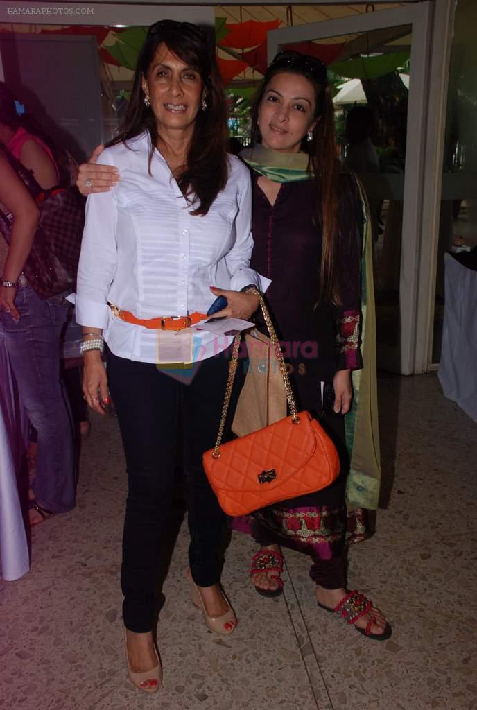 Nina Jagtiani with Kavita at Vibrance festival in Tote On The Turf,Mumbai on 28th July, 2012
