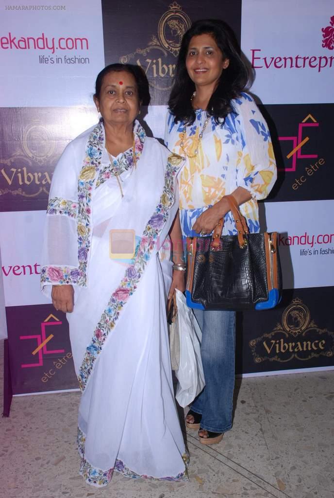 Mother daughter duo go out shopping! Gauri Pohoomal and Sharyuben Daftary at Vibrance festival in Tote On The Turf,Mumbai on 28th July, 2012