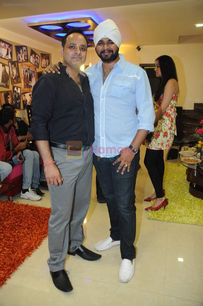 Prashant Sharma with Ramji Gulati at Kamaal Khan's house warming celebration party in Mumbai on 29th July 2012