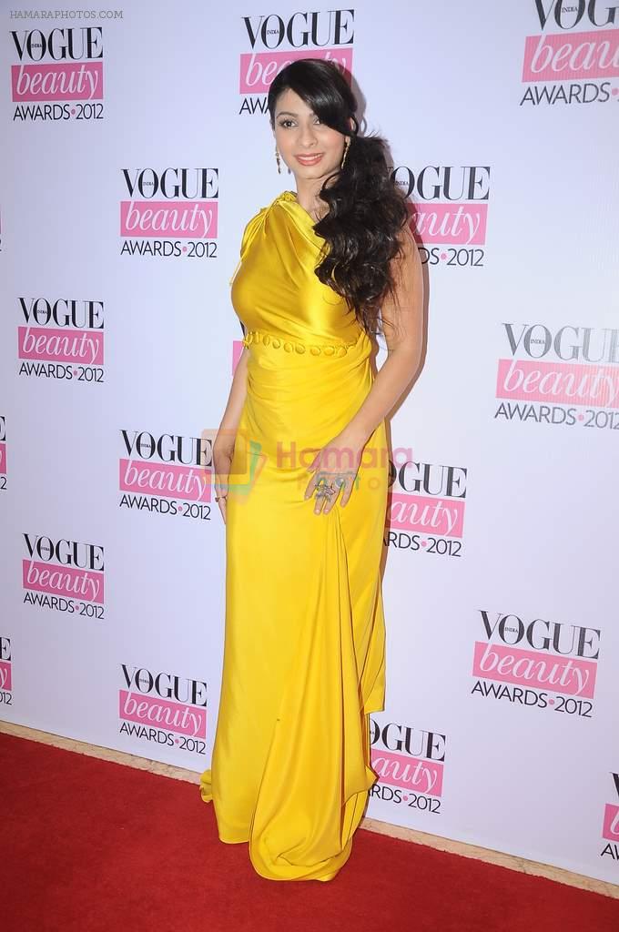 Tanisha Mukherjee at Vogue Beauty Awards in Mumbai on 1st Aug 2012