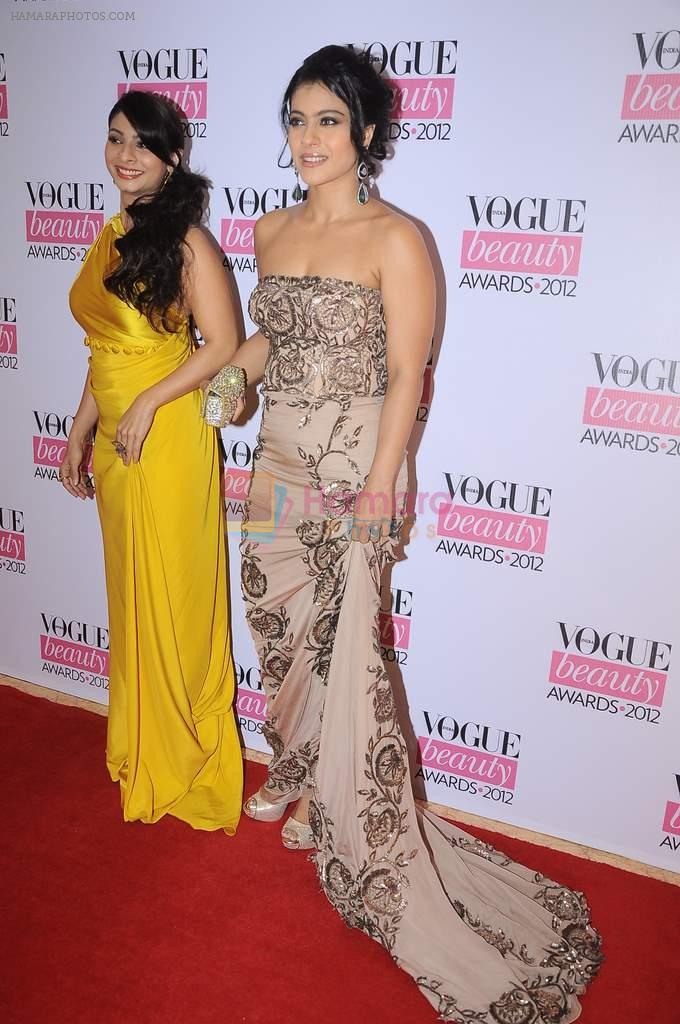 Kajol,Tanisha Mukherjee at Vogue Beauty Awards in Mumbai on 1st Aug 2012