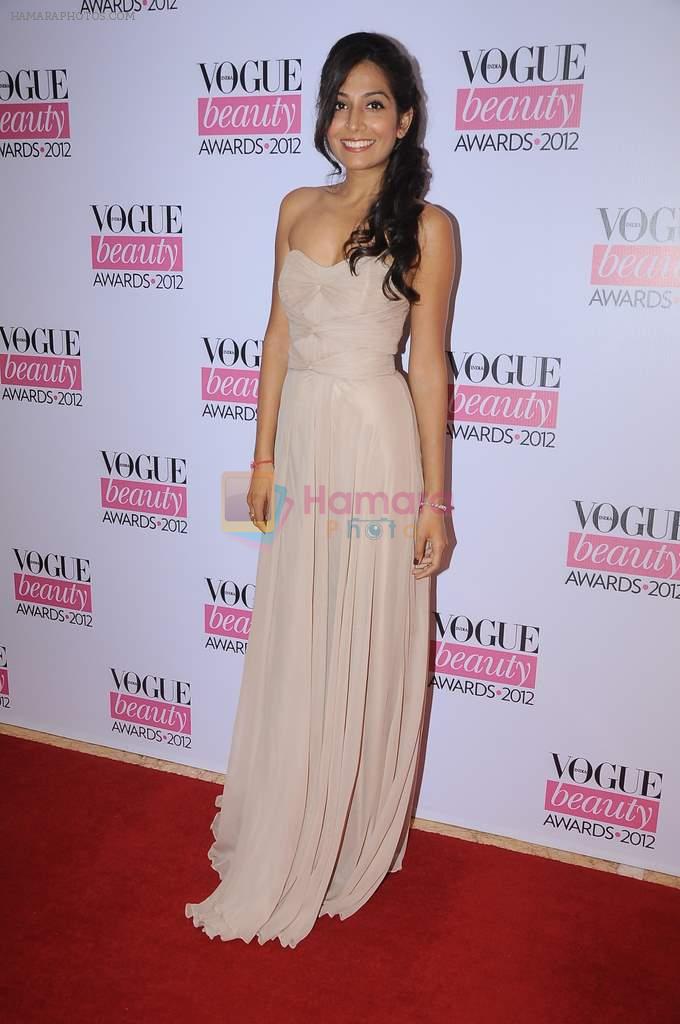 Monica Dogra at Vogue Beauty Awards in Mumbai on 1st Aug 2012