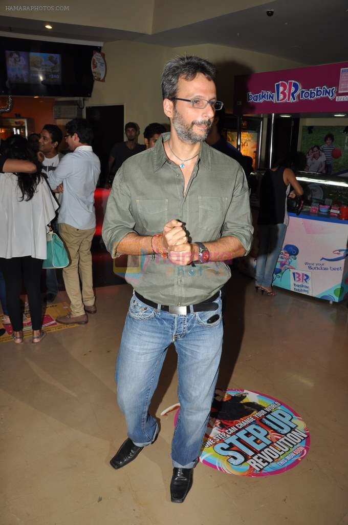 Anil Thadani at Student of the Year first look in PVR on 2nd Aug 2012