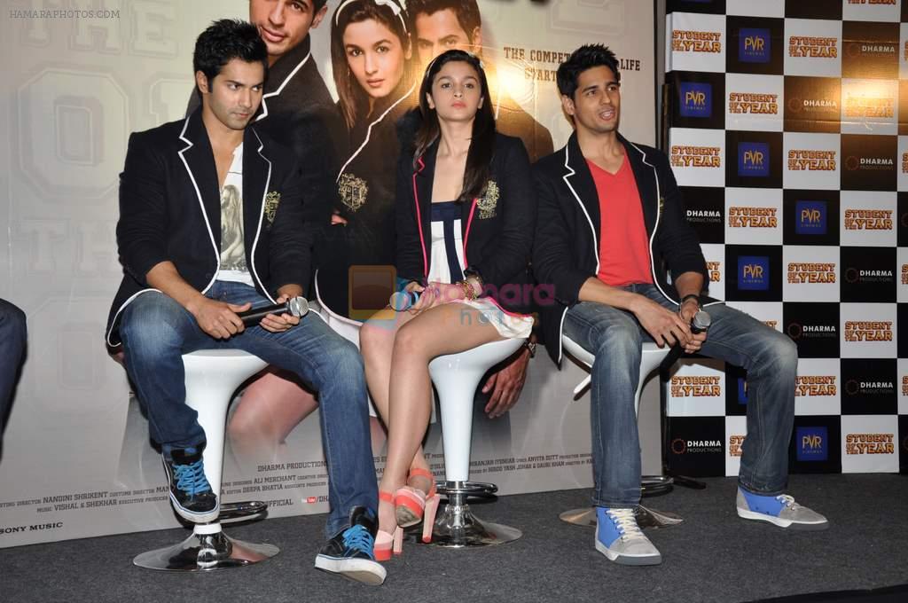 Varun Dhawan,Alia Bhatt, Siddharth Malhotra at Student of the Year first look in PVR on 2nd Aug 2012