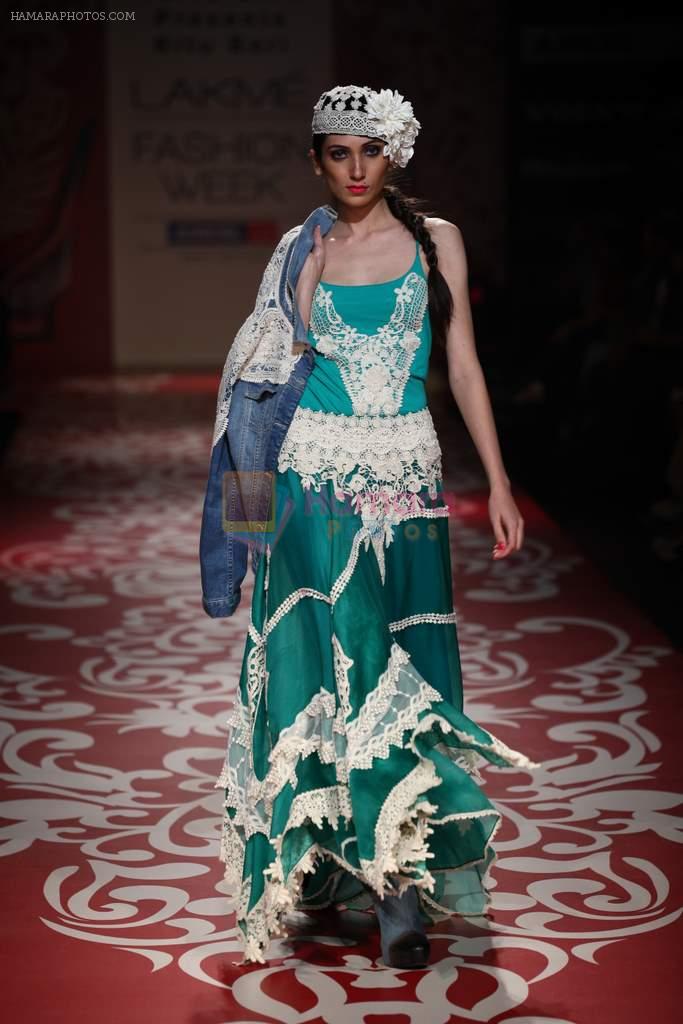 Model walk the ramp for Ritu Beri show at Lakme Fashion Week Day 1 on 3rd Aug 2012