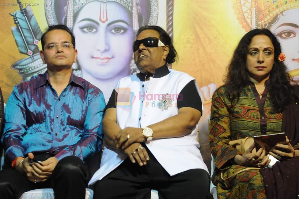 Champak Jain, Ravindra Jain with Hema Malini at the launch of Ravindra Jain's devotional album by Venus Worldwide Entertainment Pvt. Ltd on 3rd Aug 2012