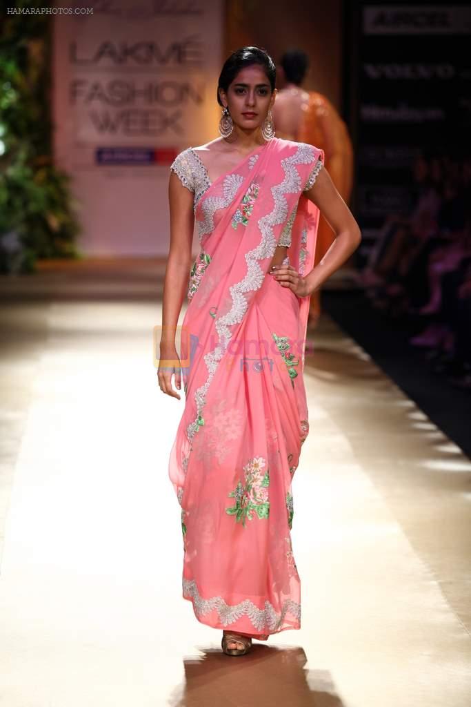 Model walk the ramp for Pallavi Jaikishan show at Lakme Fashion Week Day 1 on 3rd Aug 2012