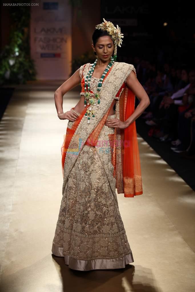 Model walk the ramp for Pallavi Jaikishan show at Lakme Fashion Week ...