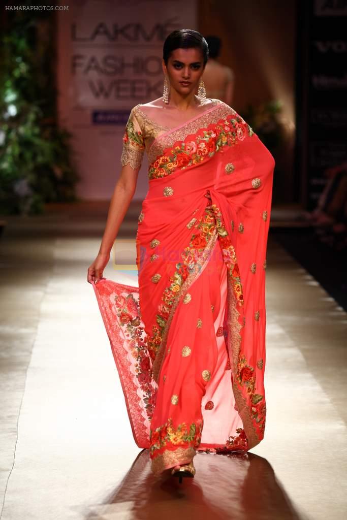 Model walk the ramp for Pallavi Jaikishan show at Lakme Fashion Week Day 1 on 3rd Aug 2012
