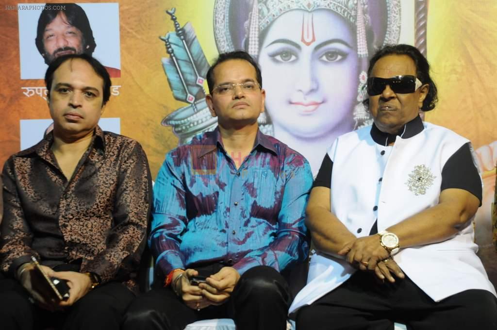 Altaf Raja, Champak Jain with RAvindra Jain at the launch of Ravindra Jain's devotional album by Venus Worldwide Entertainment Pvt. Ltd on 3rd Aug 2012