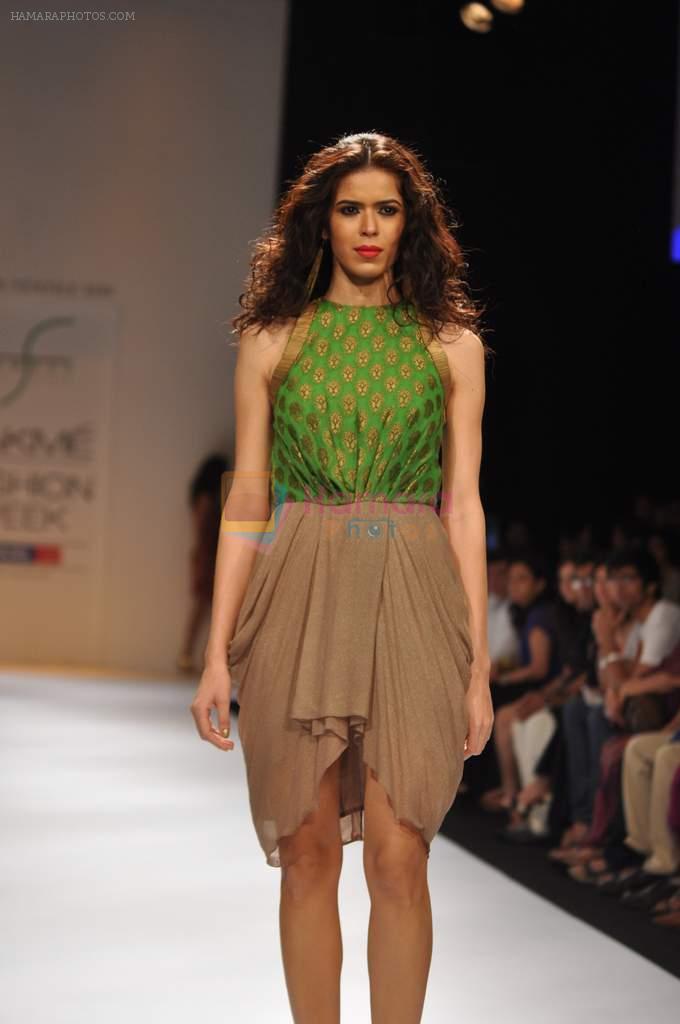 Model walk the ramp for payal Kapoor show at Lakme Fashion Week Day 3 on 5th Aug 2012