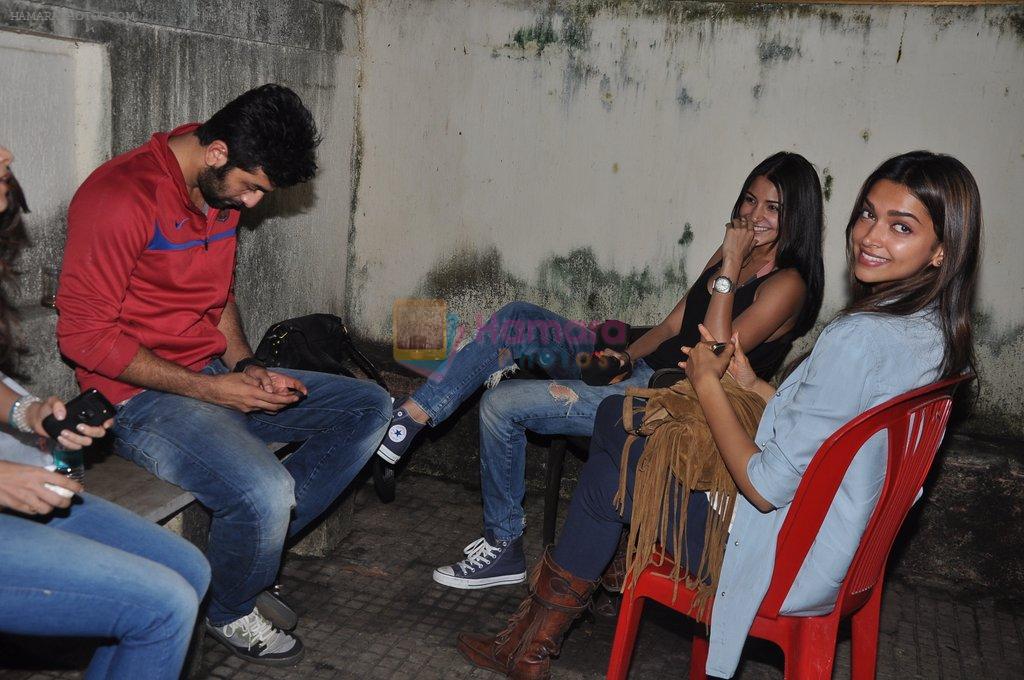 Ranbir Kapoor. Deepika padukone, Anushka Sharma watch Gangs of Wasseypur 2 in Ketnav, Mumbai on 4th Aug 2012