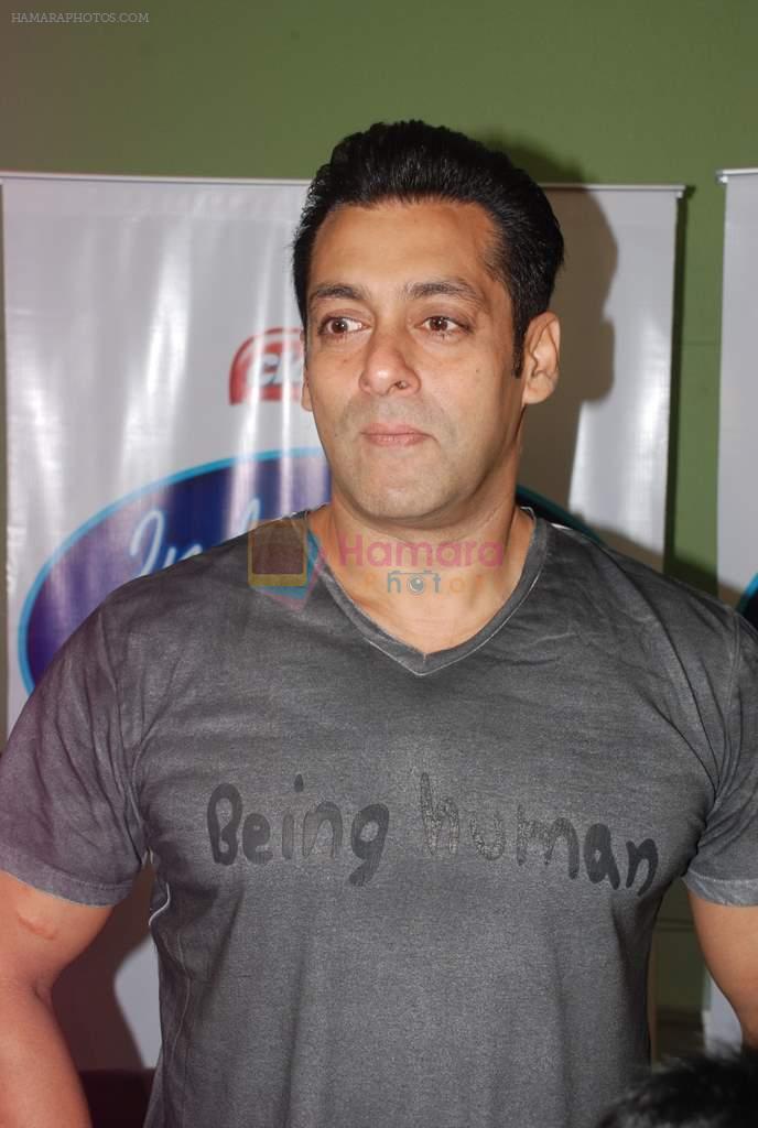 Salman Khan on the sets of Indian Idol on 4th Aug 2012