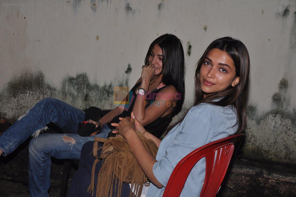 Deepika padukone, Anushka Sharma watch Gangs of Wasseypur 2 in Ketnav, Mumbai on 4th Aug 2012