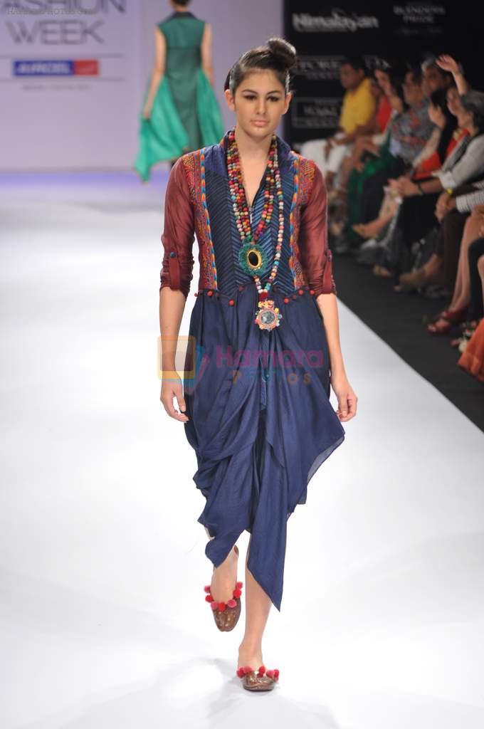 Model walk the ramp for Shruti Sancheti show at Lakme Fashion Week Day 3 on 5th Aug 2012
