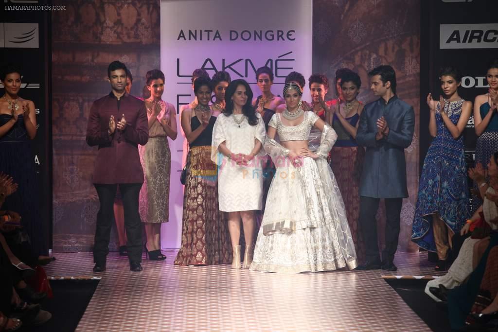 preeti Desai walk the ramp for Anita Dongre show at Lakme Fashion Week Day 3 on 5th Aug 2012