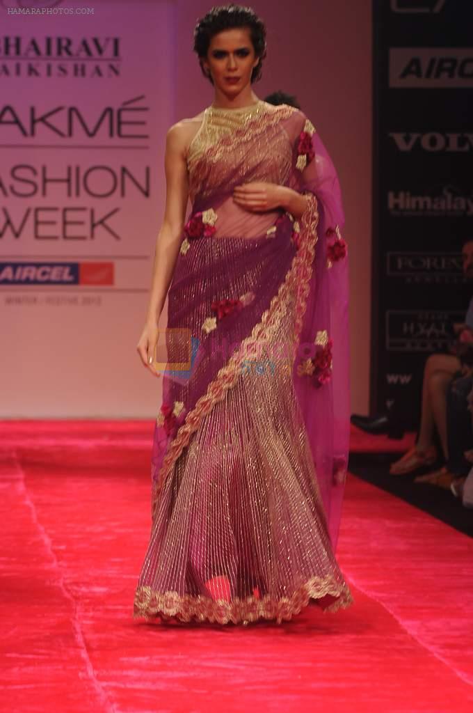Model walk the ramp for Bhairavi Jaikishan show at Lakme Fashion Week Day 4 on 6th Aug 2012