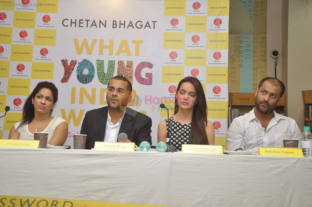 Shazahn Padamsee,Masaba,Chetan Bhagat,Abhishek Kapoor at Chetan Bhagat's Book Launch - What Young India Wants in Crosswords, Kemps Corner on 9th Aug 2012