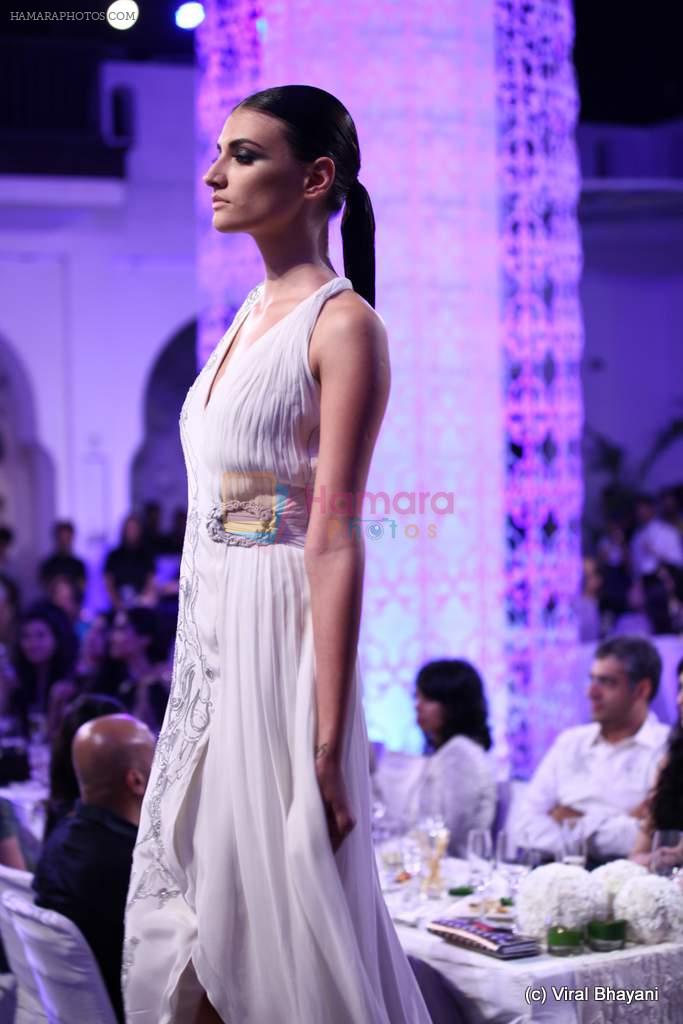 Model walk the ramp for Gaurav Gupta show at PCJ Delhi Couture Week on 9th Aug 2012