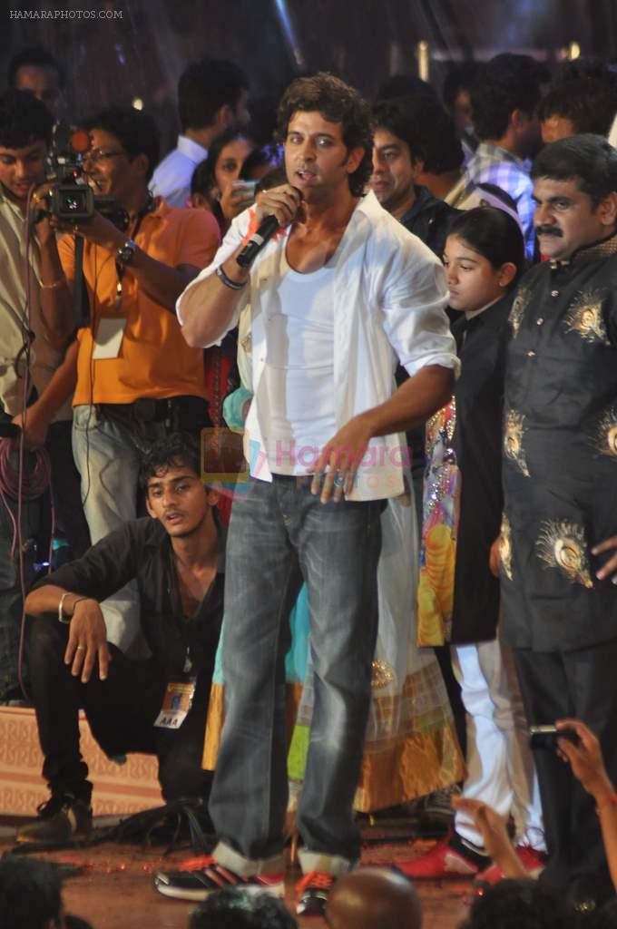 Hrithik Roshan at Dahi Handi events in Mumbai on 10th Aug 2012