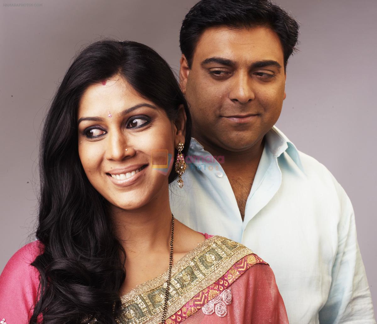 Ram Kapoor and Sakshi Tanwar at an event in Bade Achhe Lagte Hain. - Pic 1