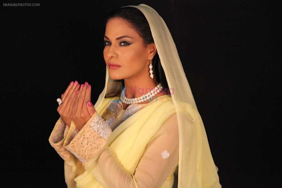 Veena Malik at Hero TV Astagfar show1