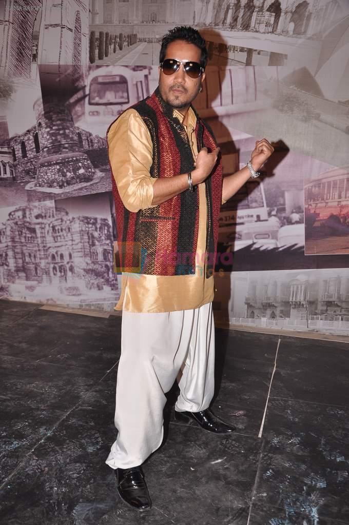 Mika Singh on the sets of Kismat Love Paisa Dili in Filmcity,Mumbai on 17th Aug 2012